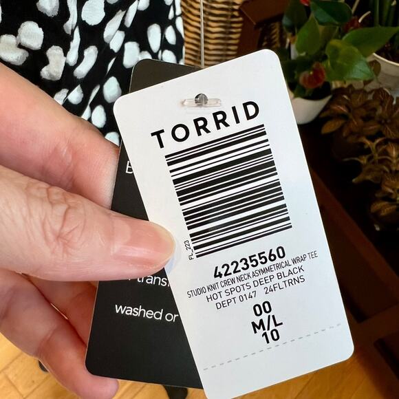 TORRID Women's Super Soft Crew Neck Asymmetrical Wrap Tee - Size 10 NWT - Picture 4 of 4